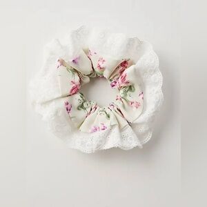 Free People Floral Lace Scrunchie - White and Pink New